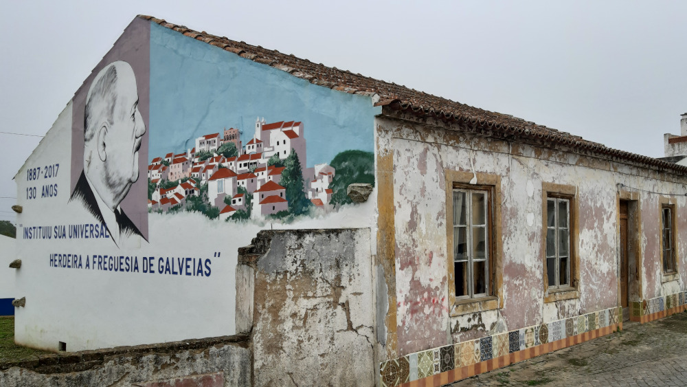 Recuperação do edifício localizado na rua do Outeiro