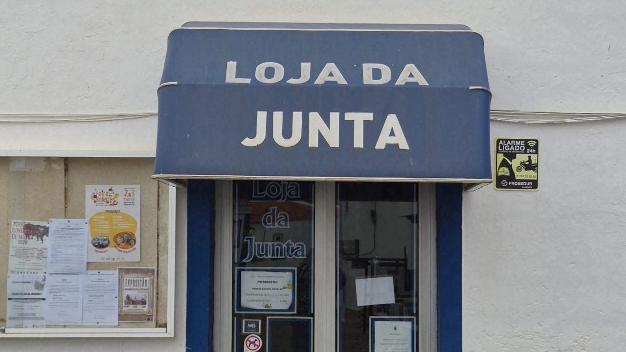 Novo horário da Loja da Junta de Freguesia